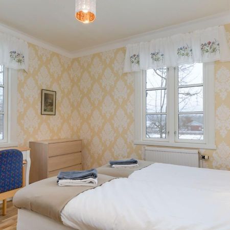 Malmgårdens vandrarhem B&B Strängnäs Exteriör bild