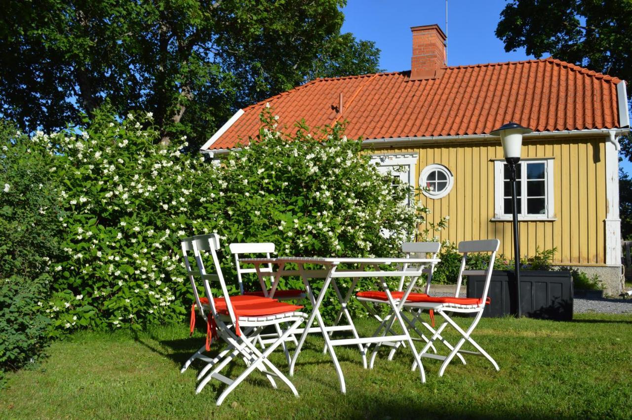 Malmgårdens vandrarhem B&B Strängnäs Exteriör bild