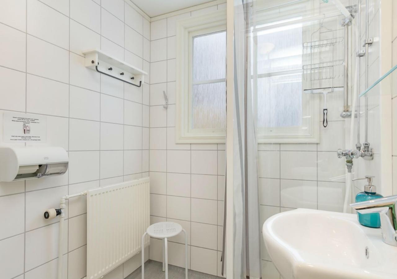 Malmgårdens vandrarhem B&B Strängnäs Exteriör bild