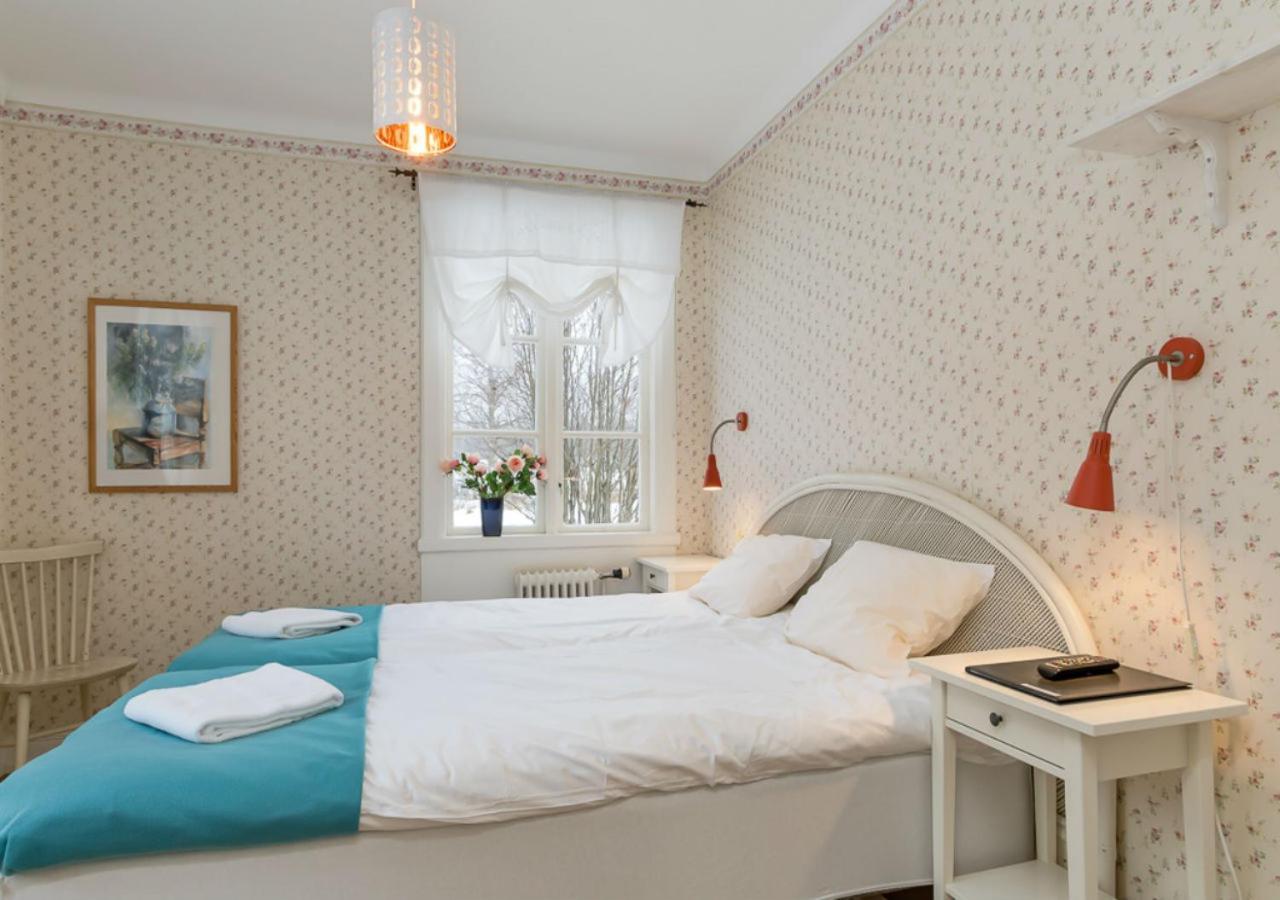 Malmgårdens vandrarhem B&B Strängnäs Exteriör bild
